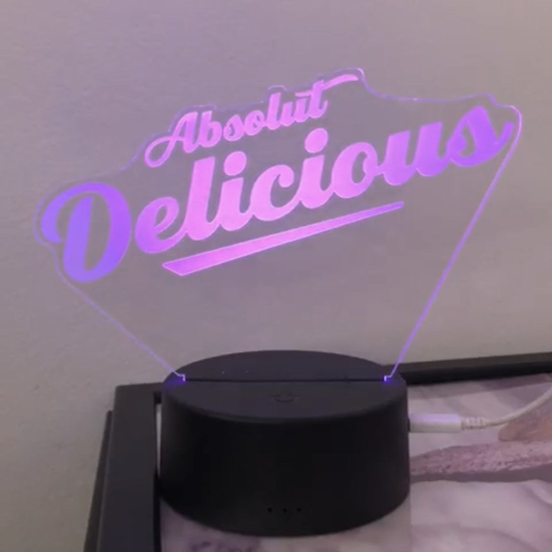 Absolut Delicious Neon-Aufsteller